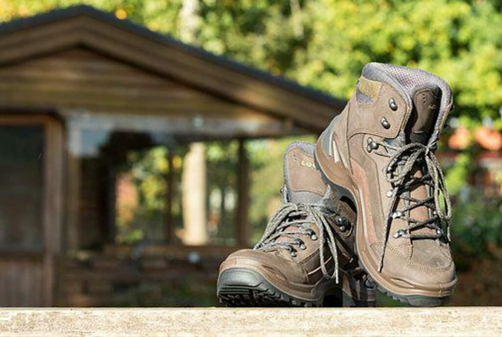 How to Select the Best Hiking Boot