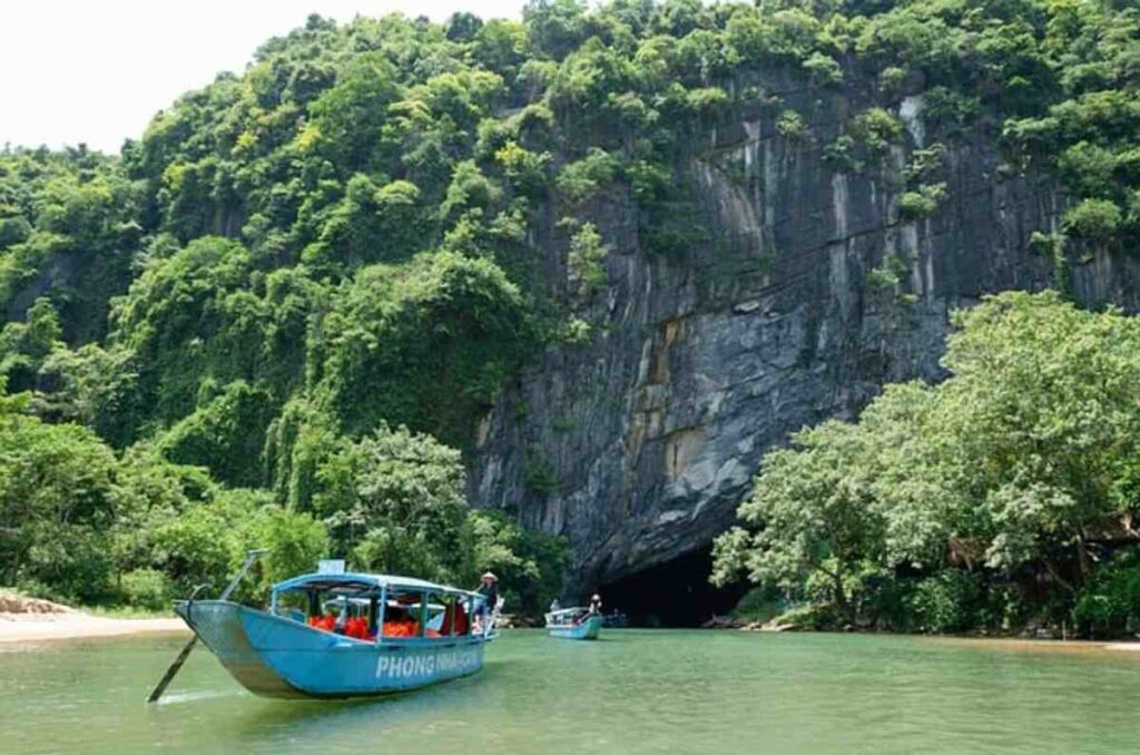 Book a Boat Your Ultimate Instructions on a Perfect Adventure
