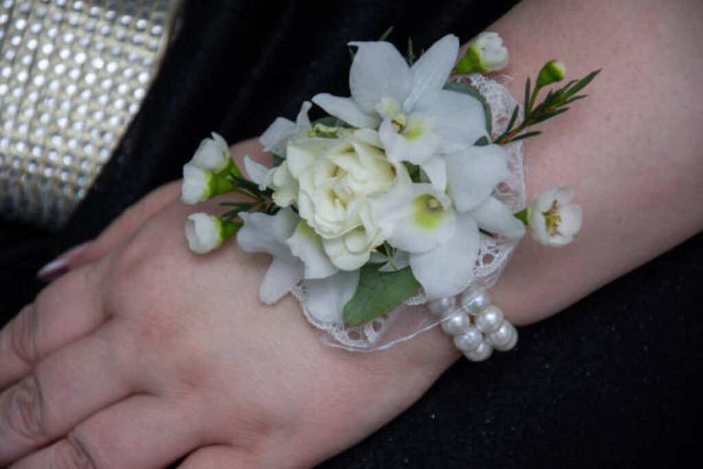 Choosing the Perfect Corsage for Events