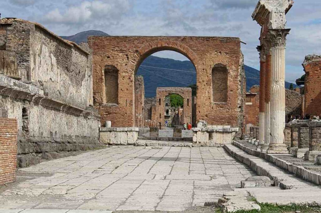 Discovering Pompeii Best Tours via Rome